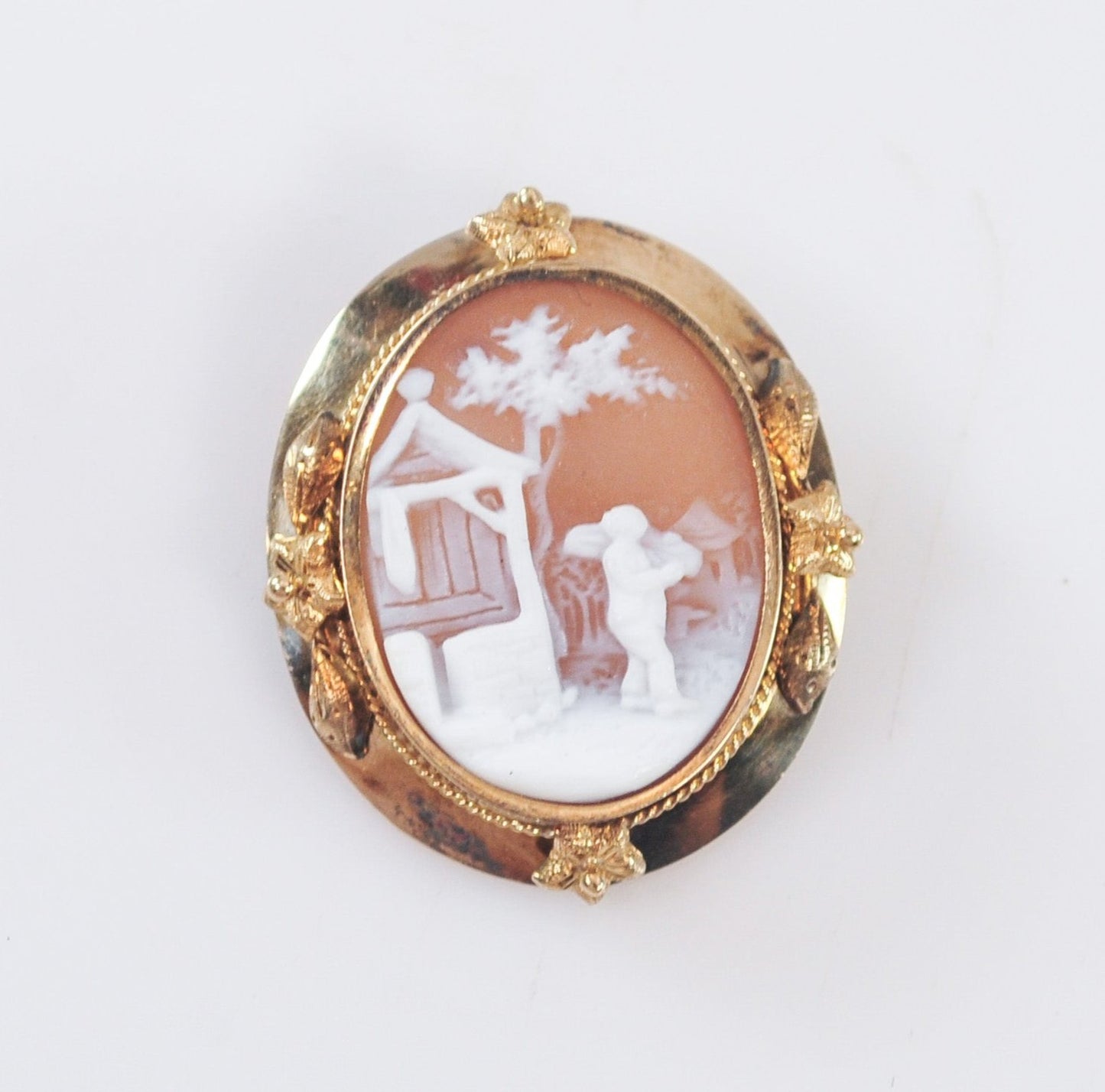 Small Antique 10K Gold Carved Shell Scenic Cameo Brooch