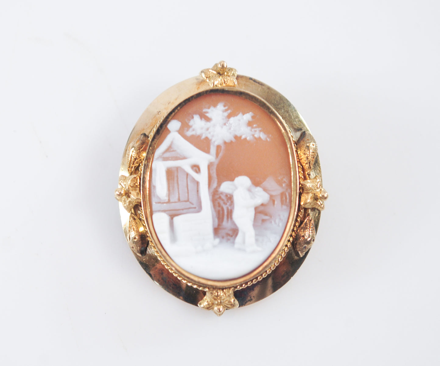 Small Antique 10K Gold Carved Shell Scenic Cameo Brooch