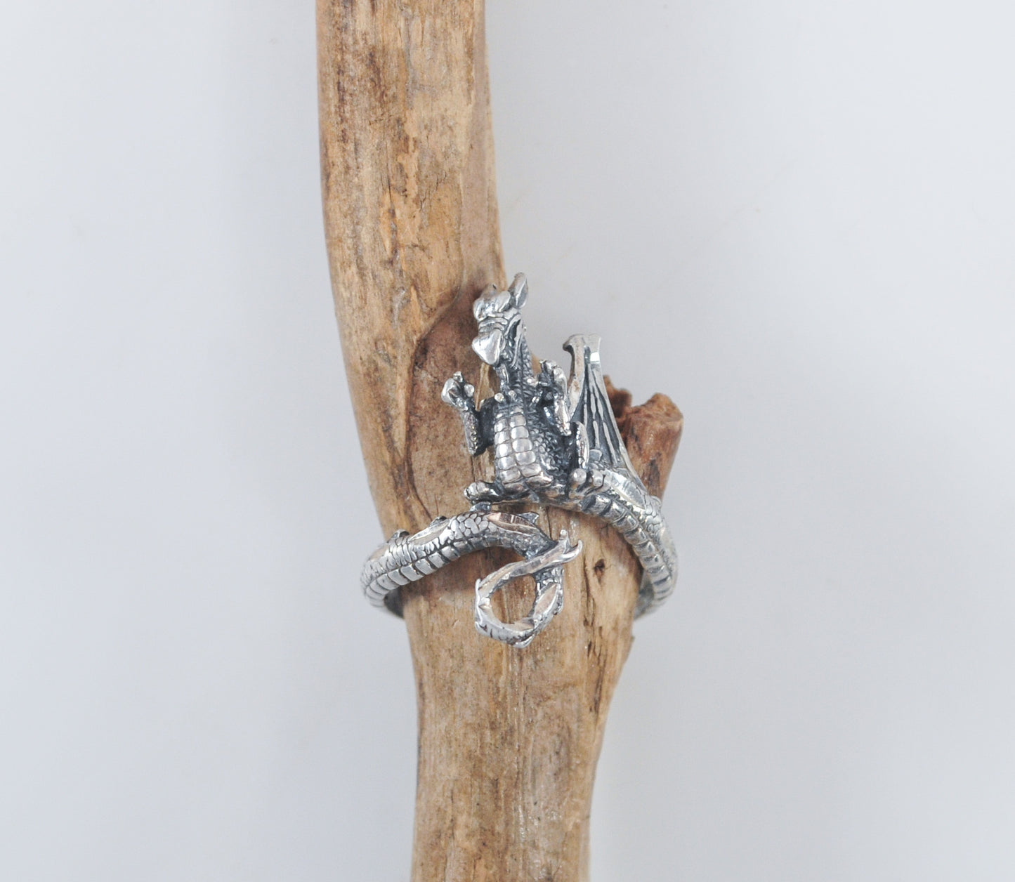 Shube Sterling Silver 3D Dragon Ring