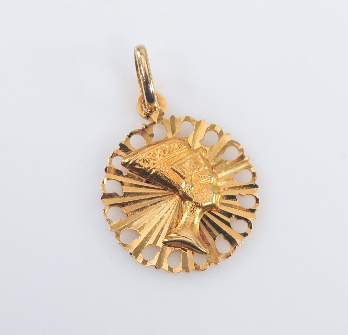 Vintage 14K Gold Nefertiti Pendant