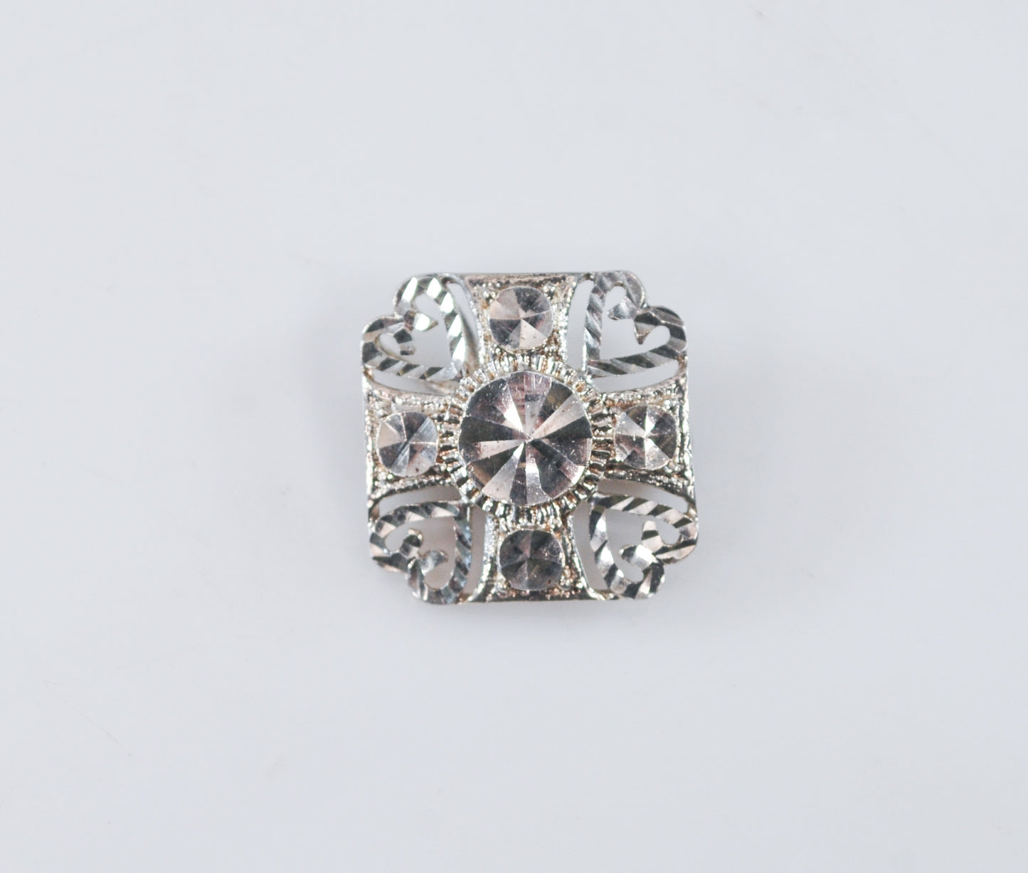 Beverly Hills 925 Silver Diamond Cut Brooch Pendant