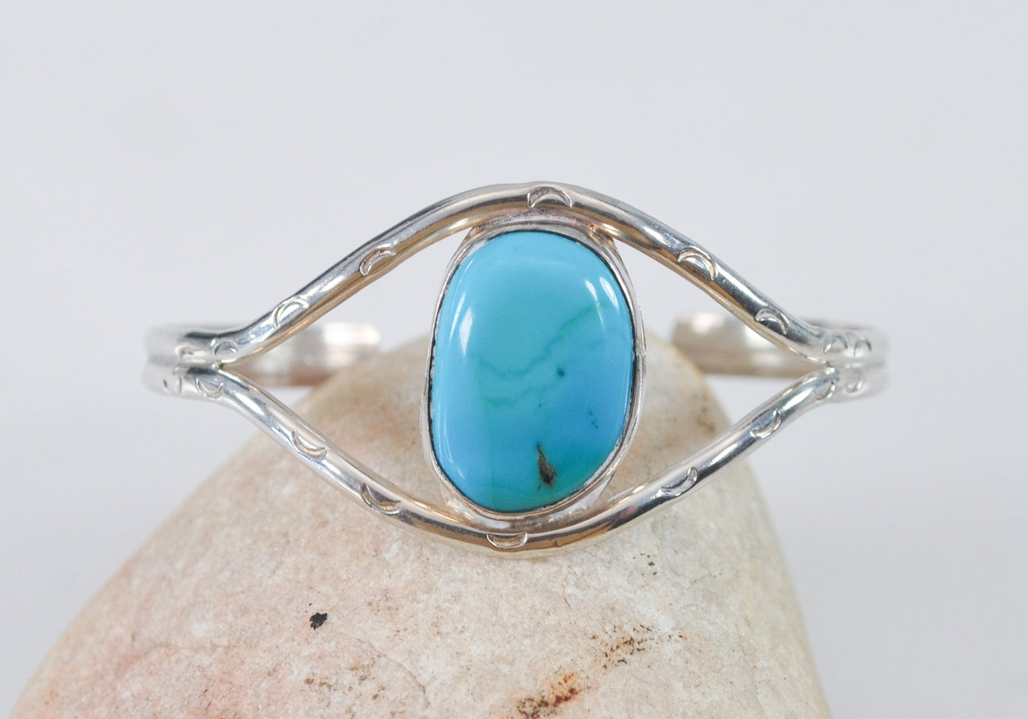 Vintage Sterling Silver Southwestern Turquoise Cuff Bracelet