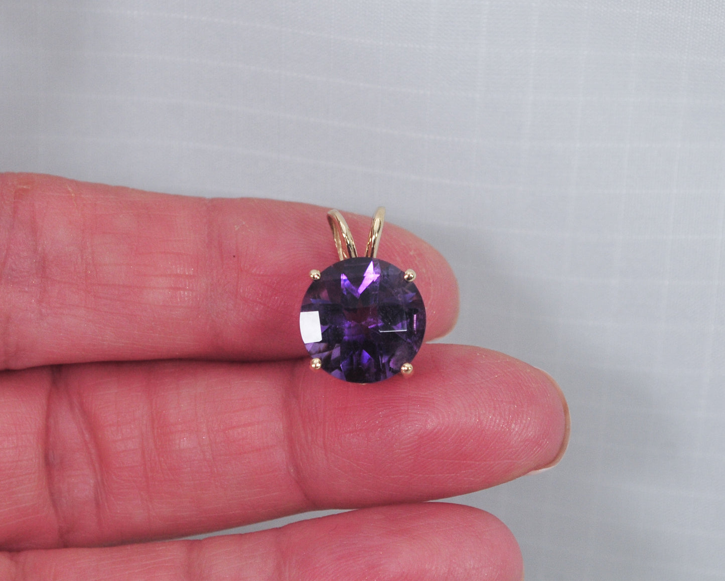 Small 10K Gold Amethyst Pendant