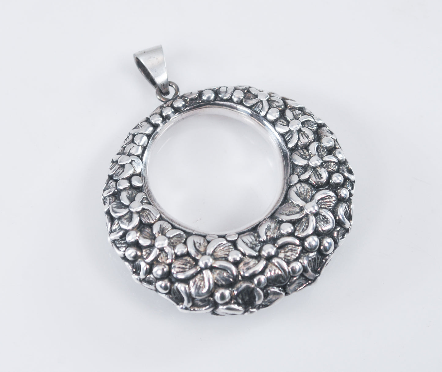 Thailand 925 Sterling Silver Floral Puffed Circle Pendant