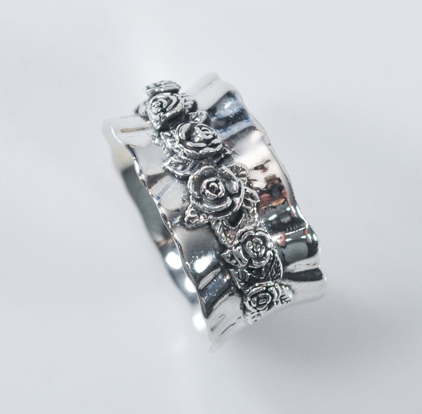 Regina Lane Israel Sterling Silver Rose Band Ring