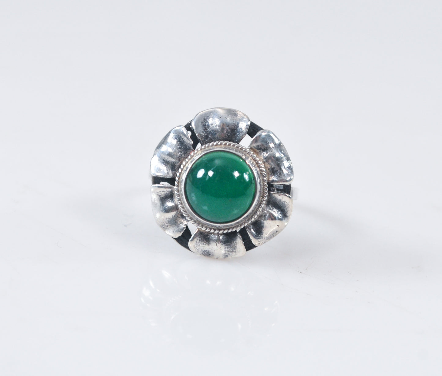 Vintage Sterling Silver Green Onyx Flower Ring