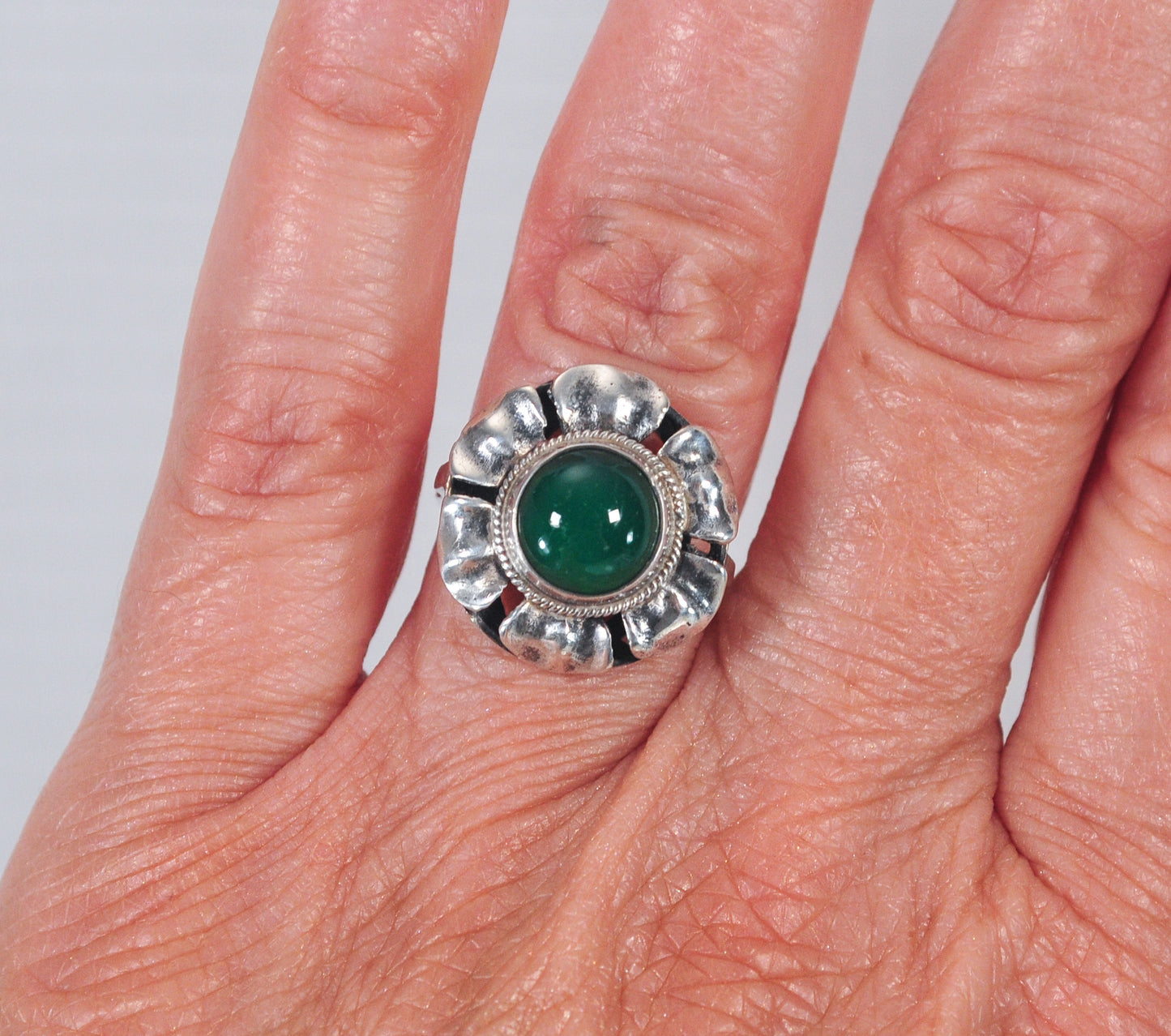 Vintage Sterling Silver Green Onyx Flower Ring