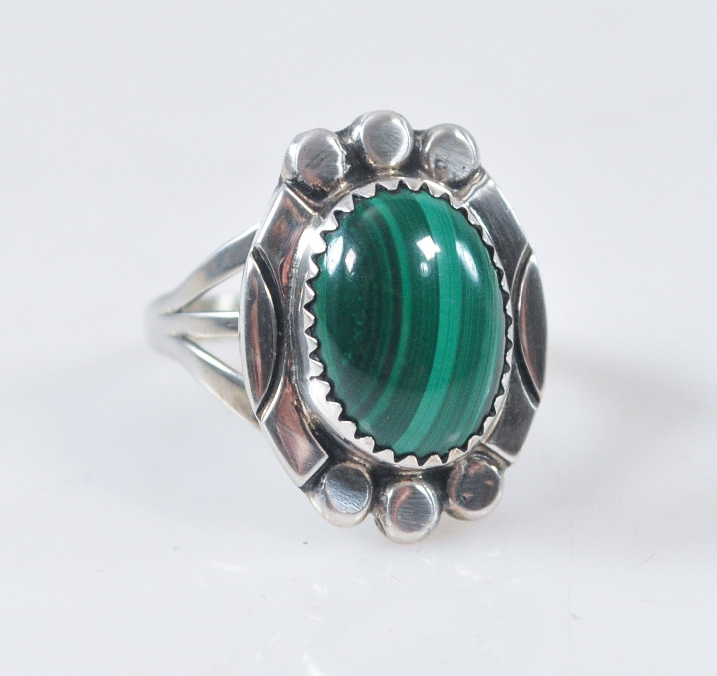 Vintage Native American Signed Sterling Silver Malachite Ring