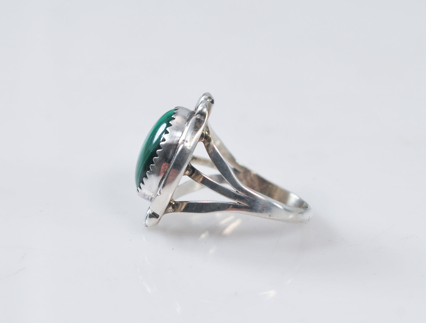 Vintage Native American Signed Sterling Silver Malachite Ring