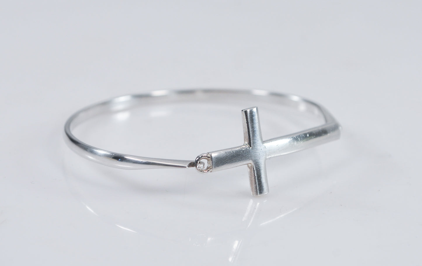 JCM 925 Sterling Silver Cross Hook Bangle Bracelet