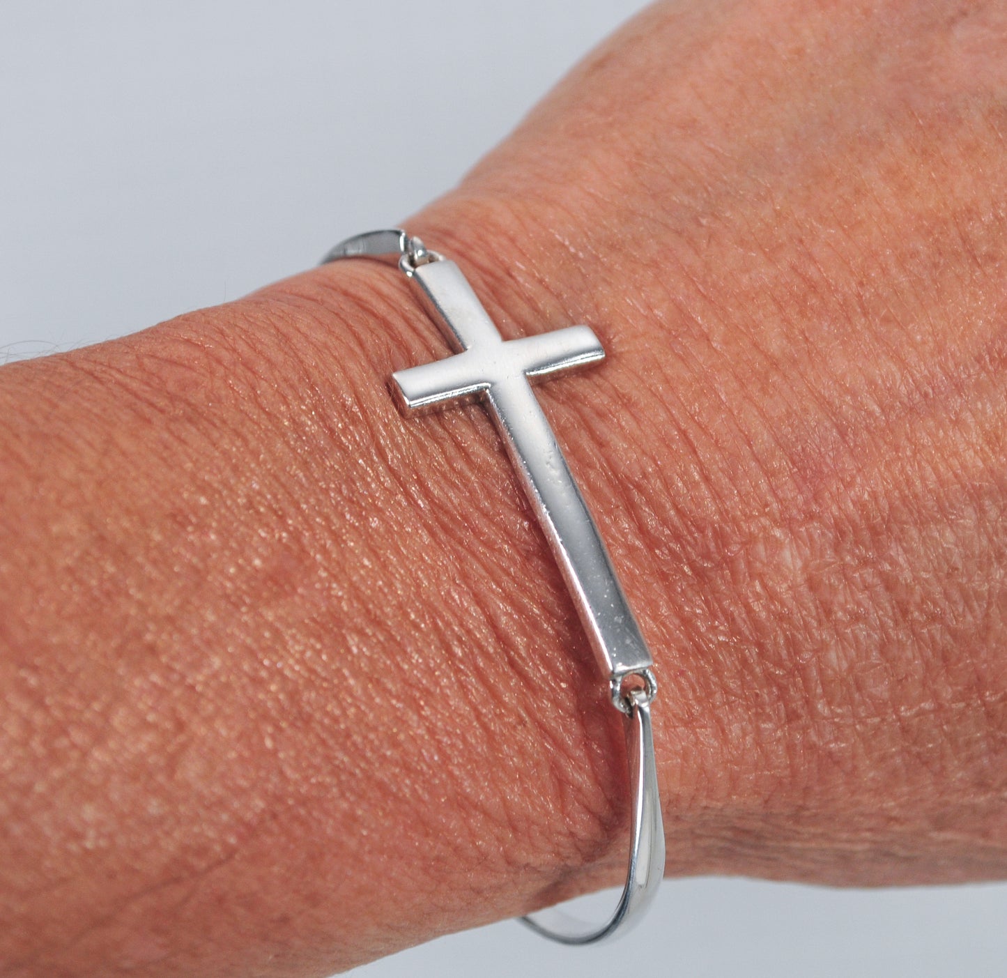 JCM 925 Sterling Silver Cross Hook Bangle Bracelet