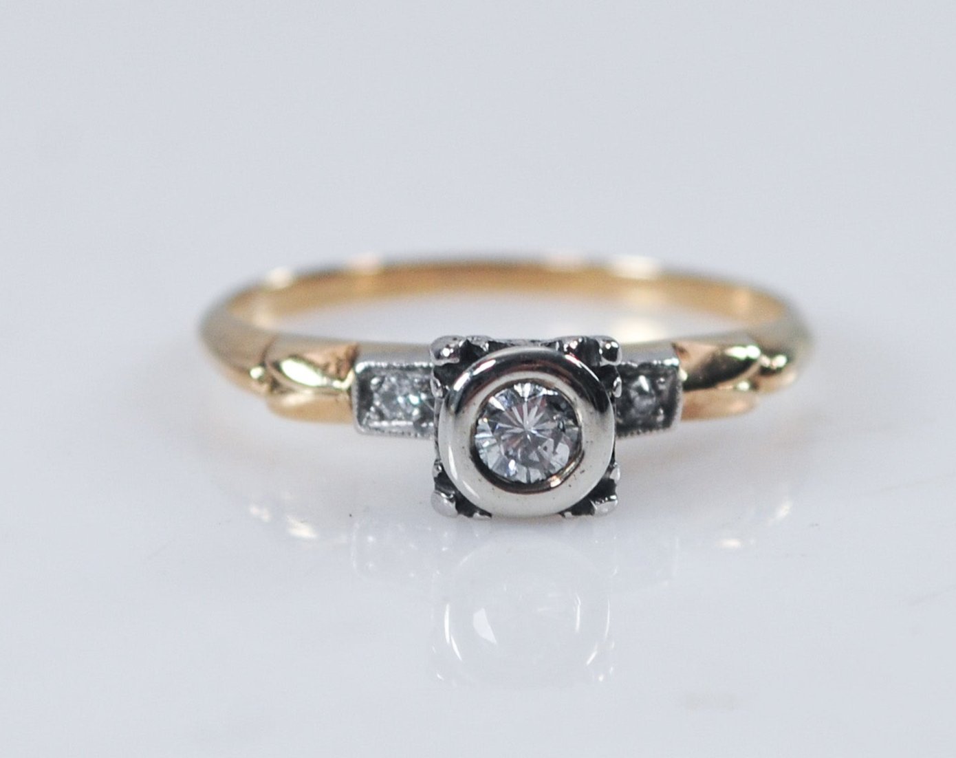 Antique Dainty 14K Gold Diamond Ring