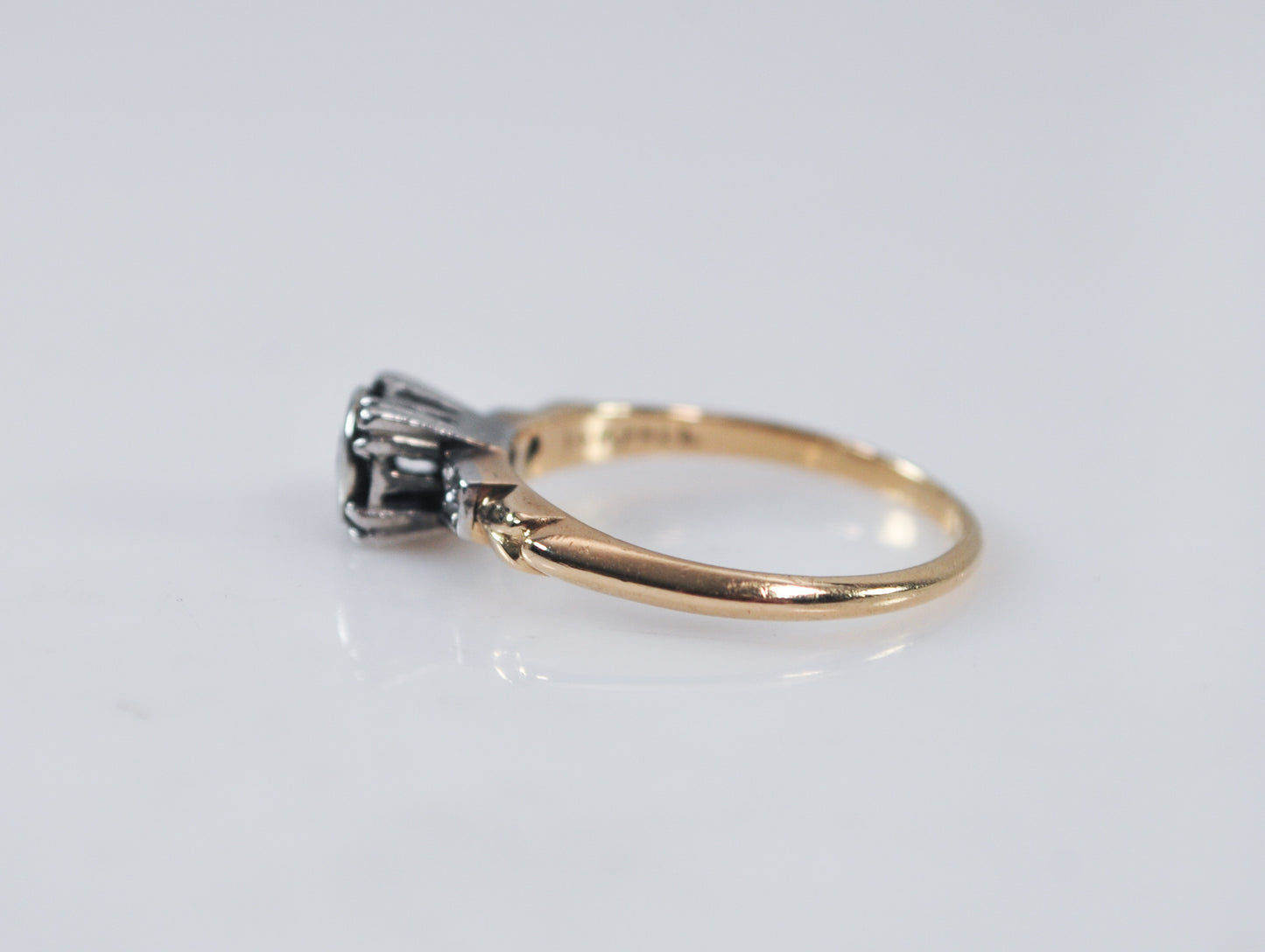 Antique Dainty 14K Gold Diamond Ring