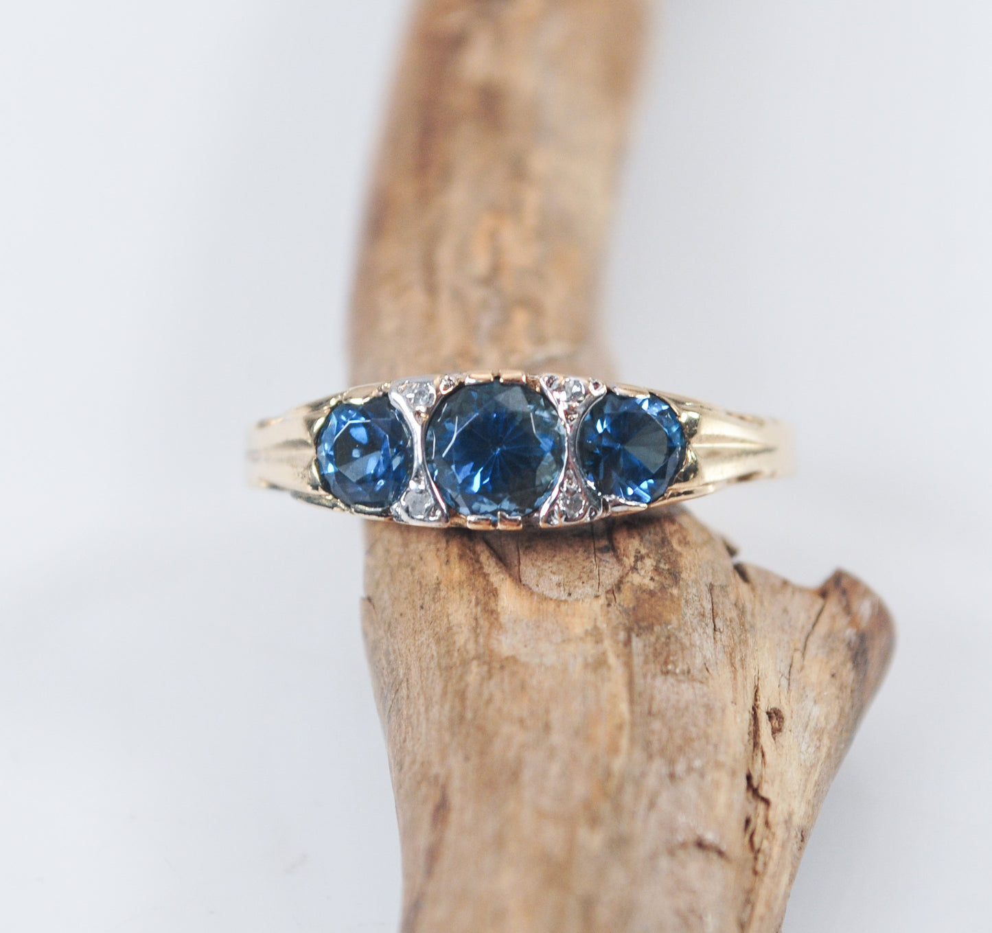 Vintage 14K Gold Blue Zircon Ring