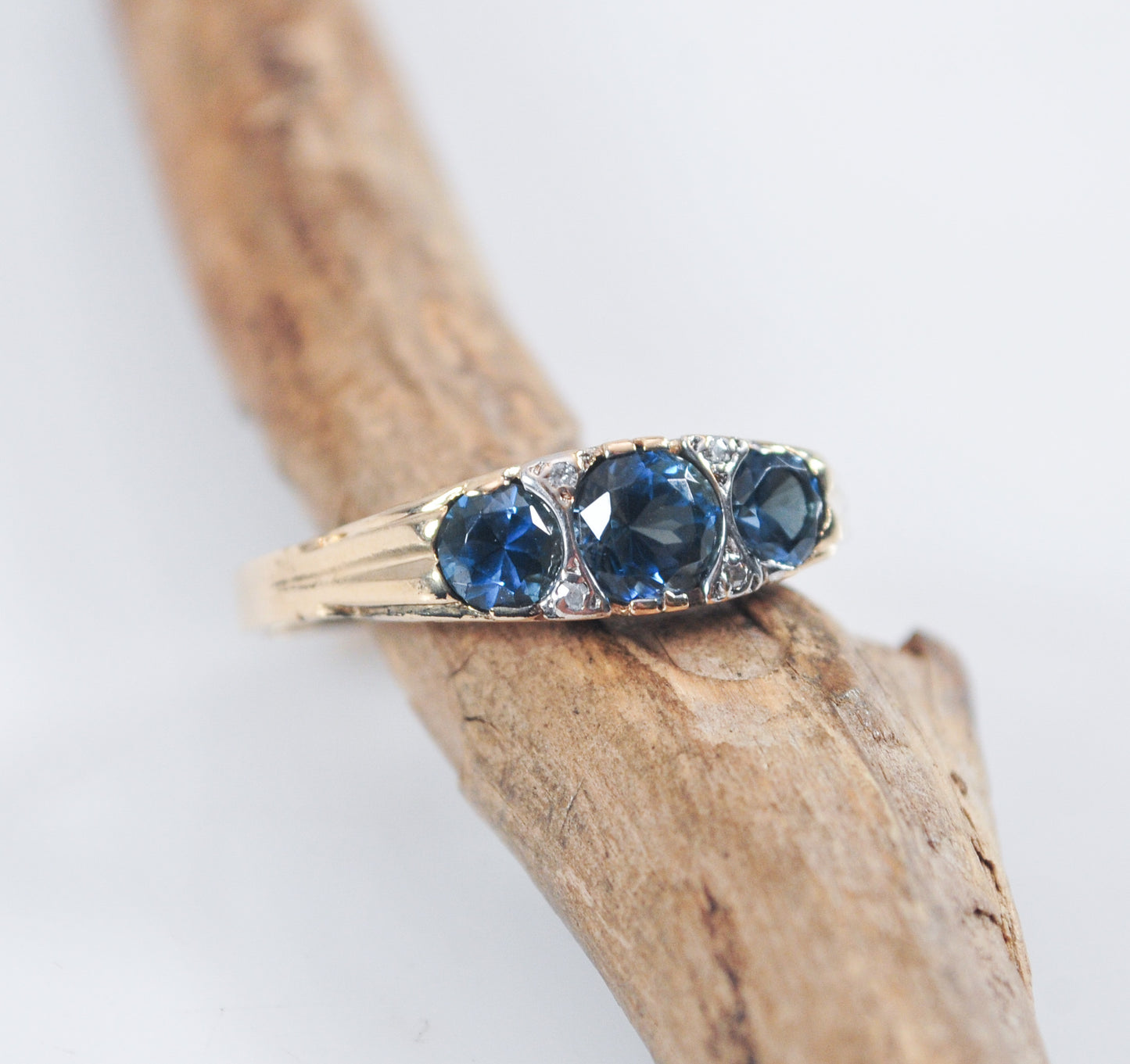 Vintage 14K Gold Blue Zircon Ring