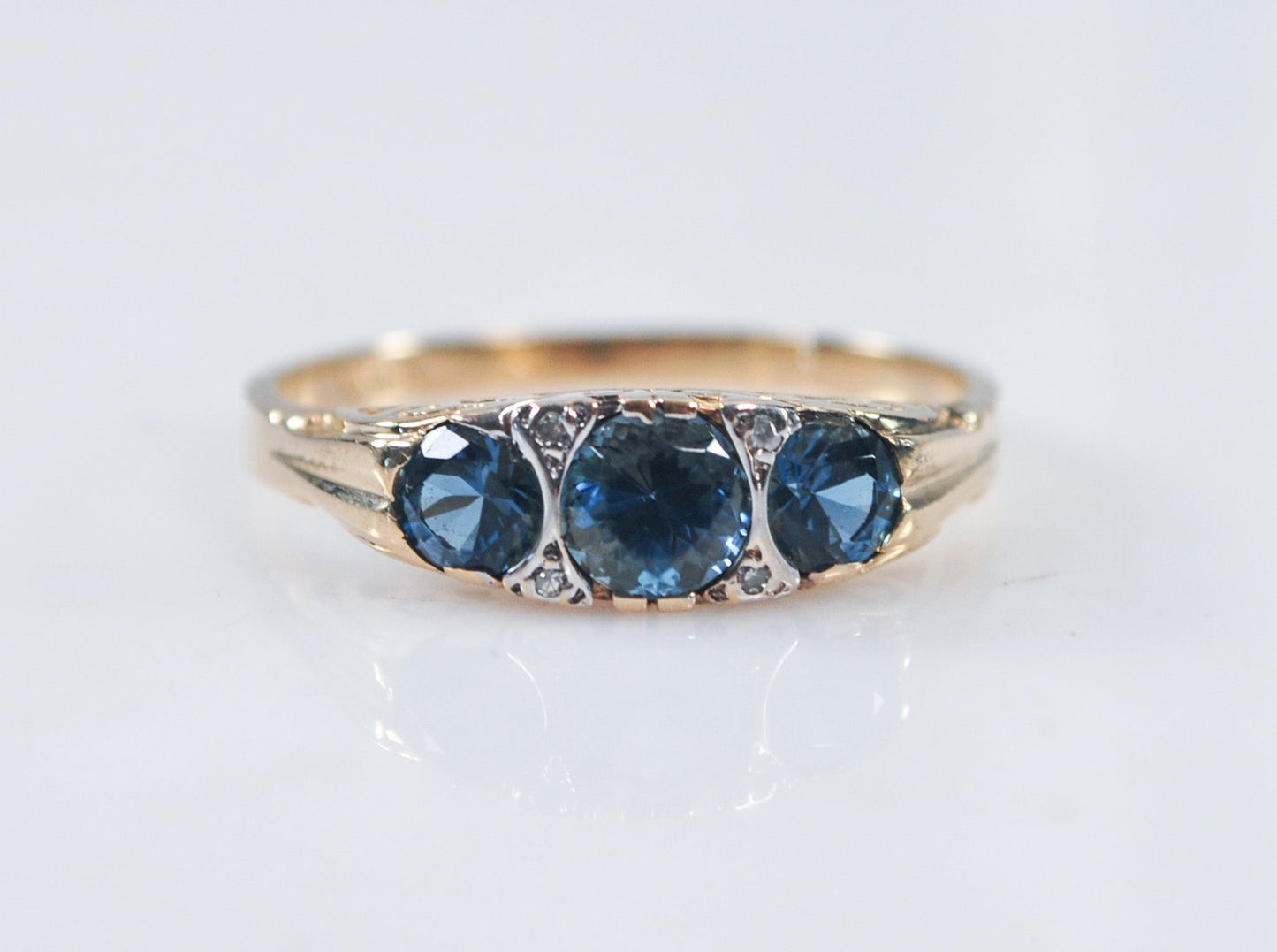 Vintage 14K Gold Blue Zircon Ring