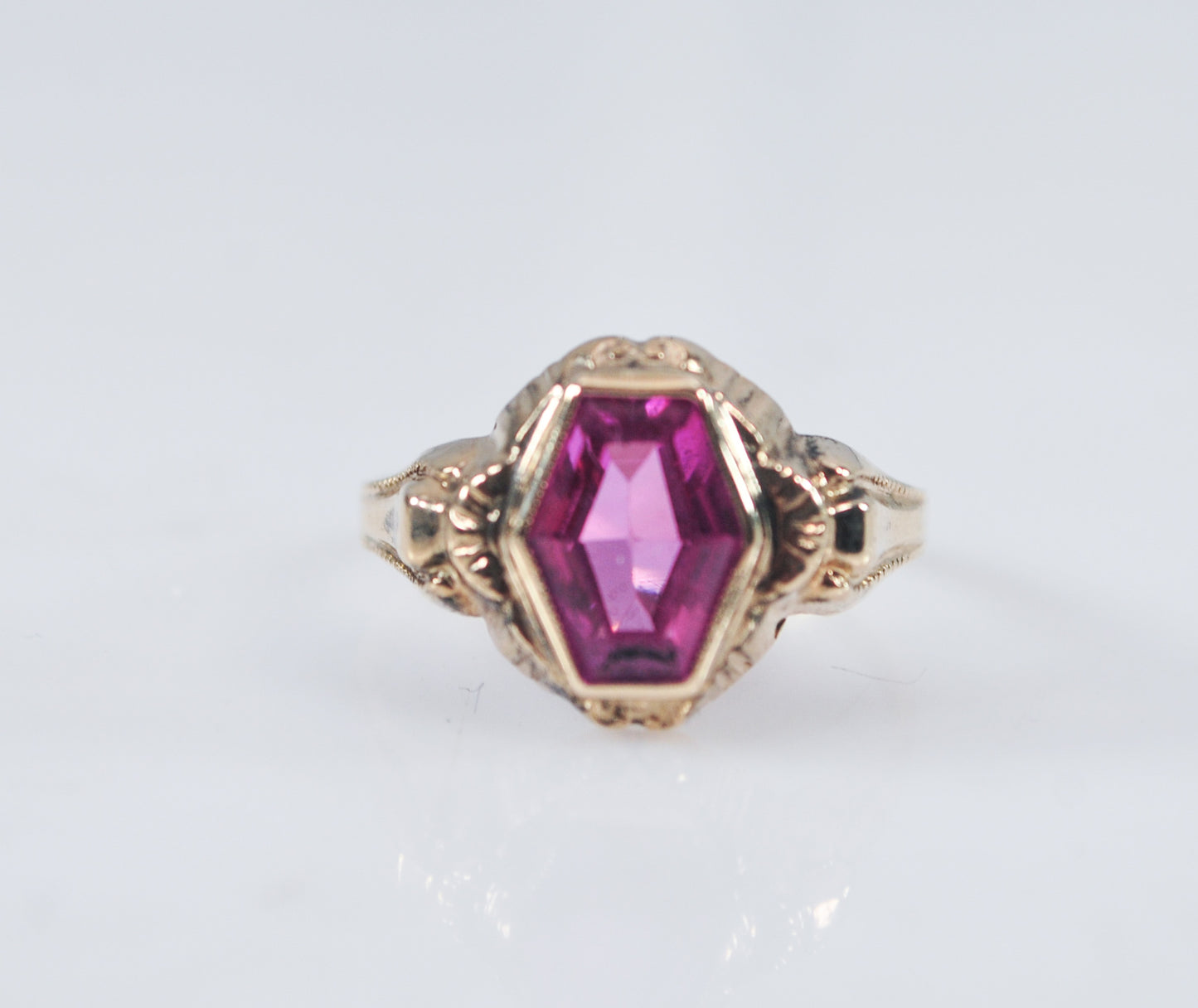 Vintage 10K Gold Pink Stone Ring