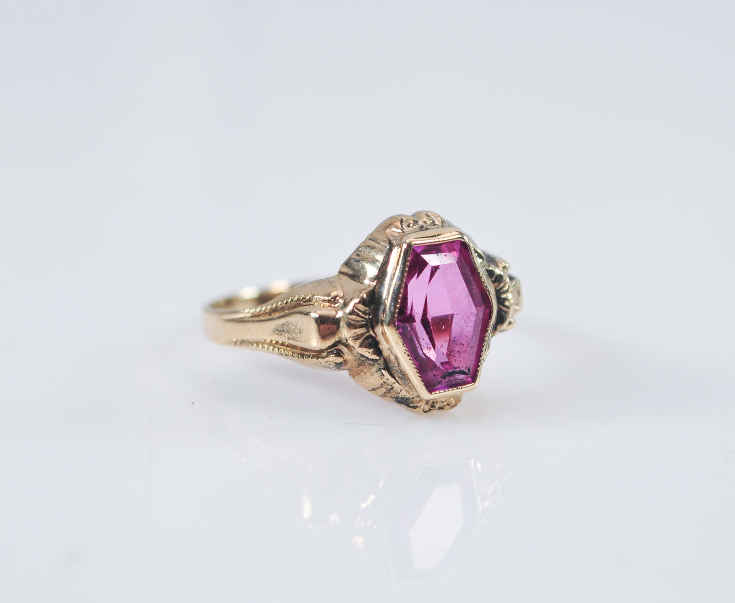 Vintage 10K Gold Pink Stone Ring