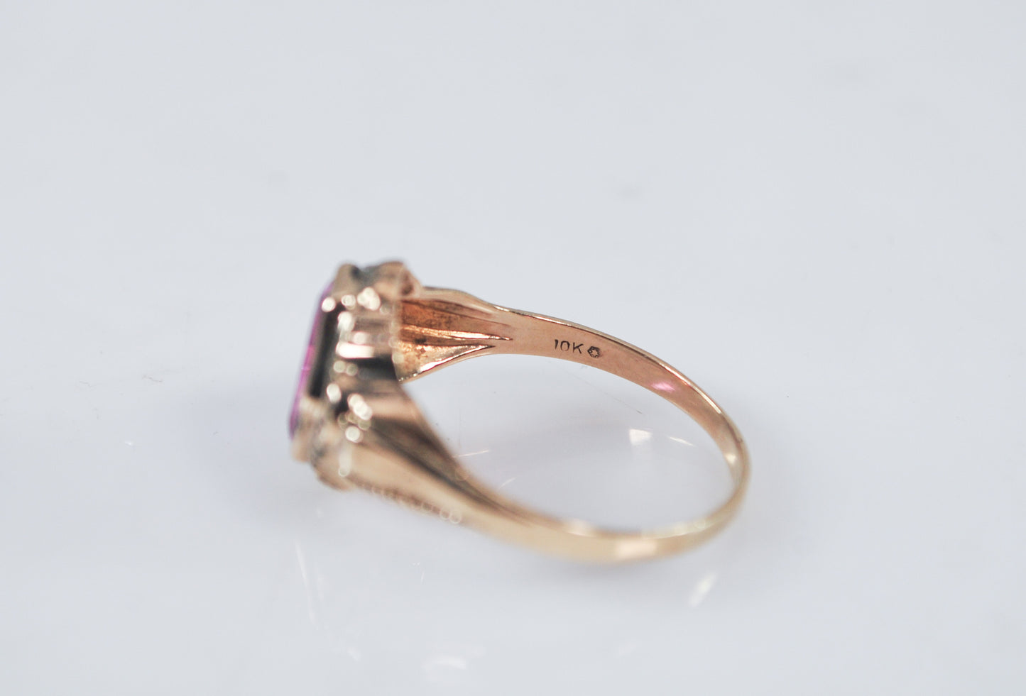 Vintage 10K Gold Pink Stone Ring