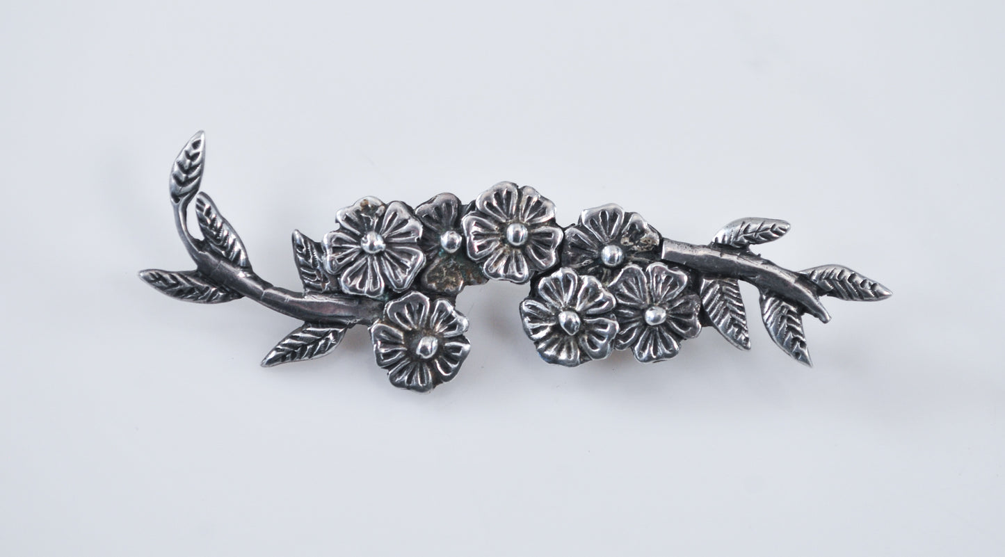 Victoria Ana Nunez Brilanti Sterling Silver Floral Brooch