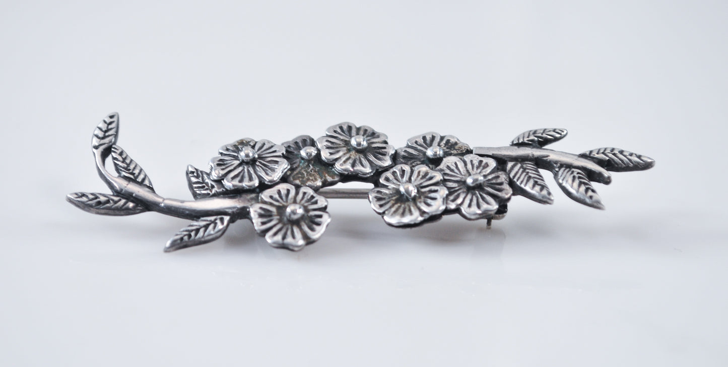 Victoria Ana Nunez Brilanti Sterling Silver Floral Brooch