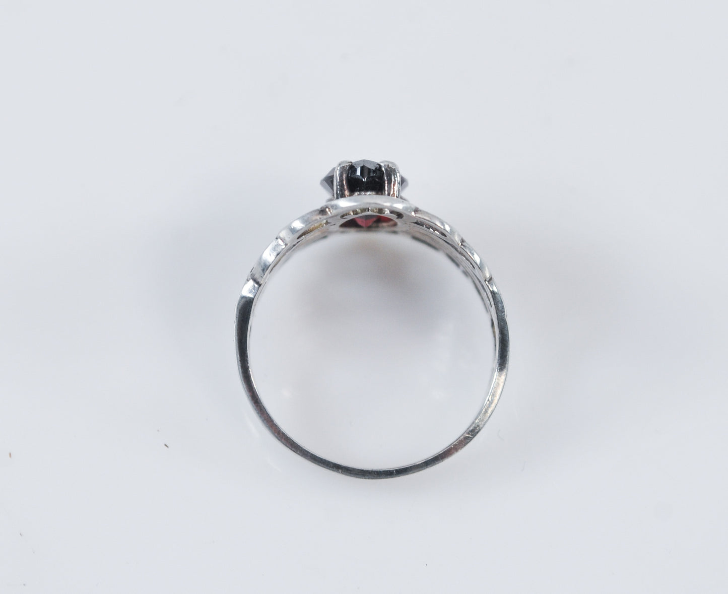 CJC 925 Sterling Silver Garnet Ring