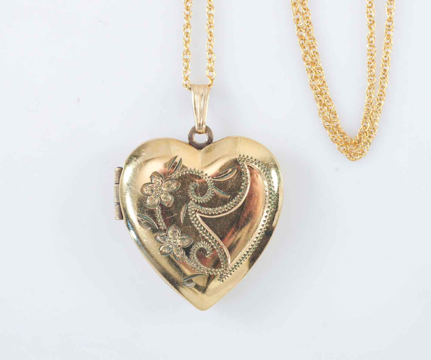 Vintage Gold Filled Floral Heart Locket Necklace