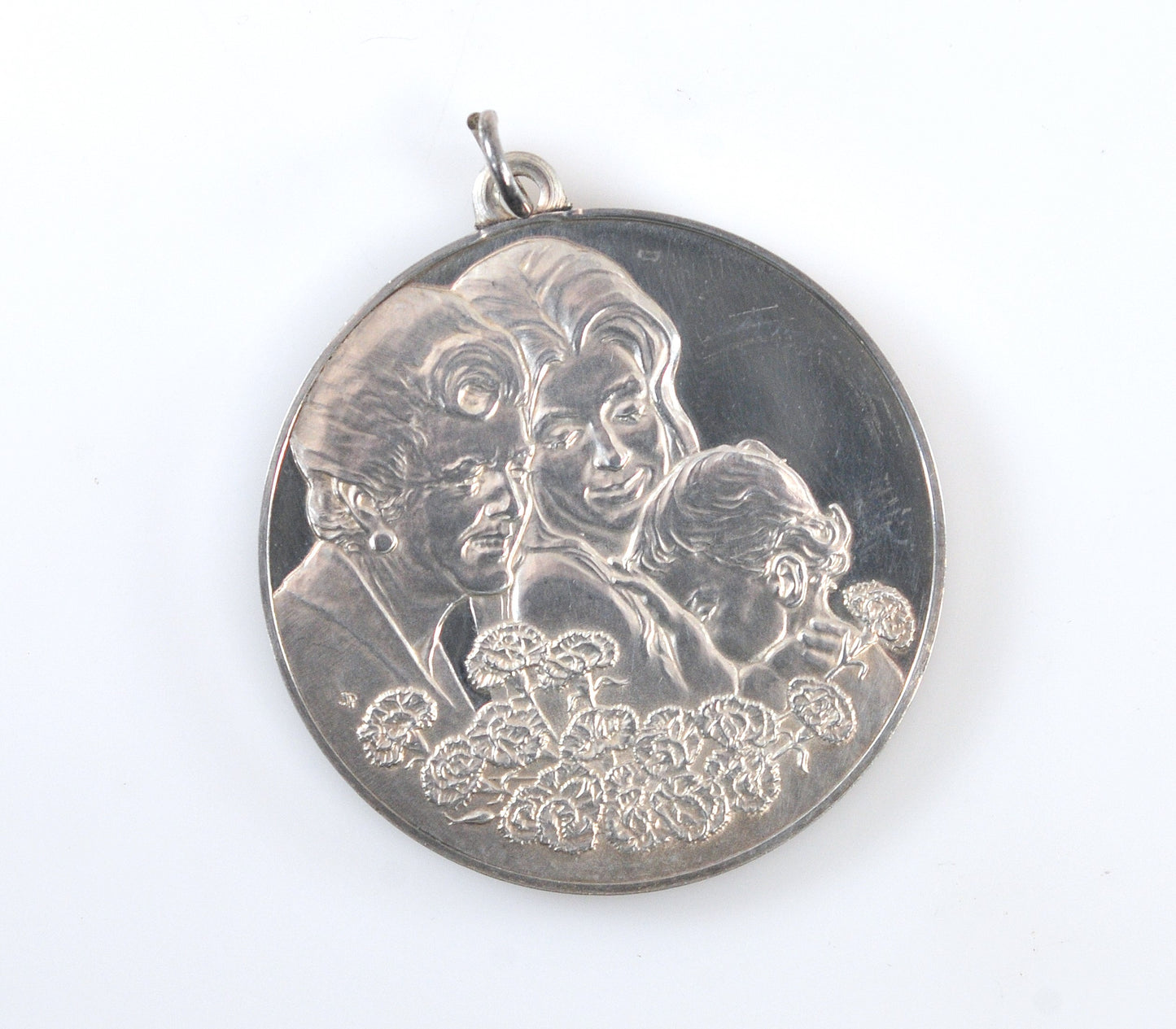 Franklin Mint 1972 Sterling Silver Generational Mother's Day Pendant