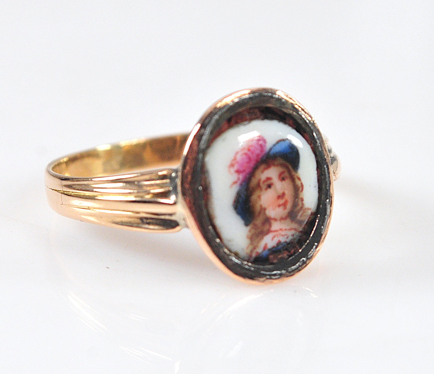 As is - Antique 10K Gold Painted Porcelain Ring