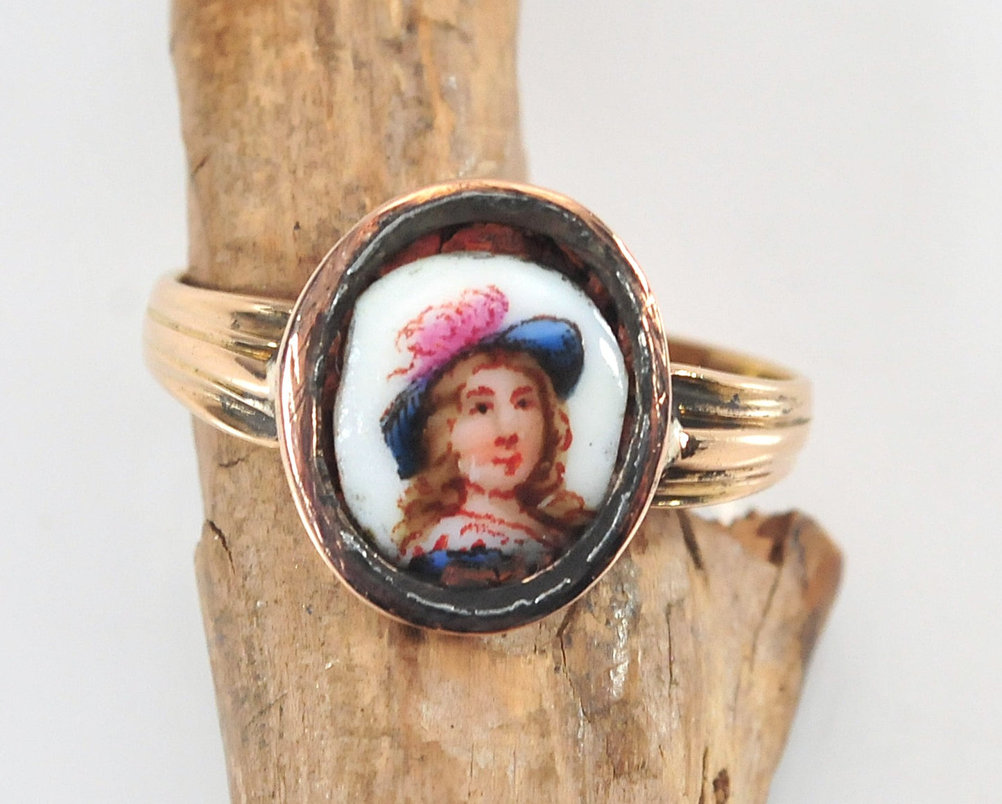 As is - Antique 10K Gold Painted Porcelain Ring