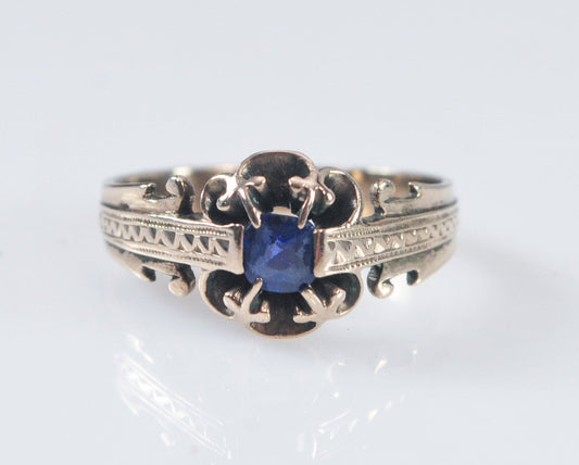 Antique Gold Sapphire Ring