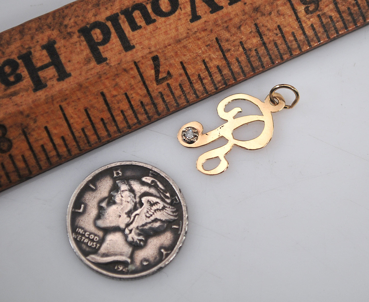 14K Gold Initial R Pendant with Diamond