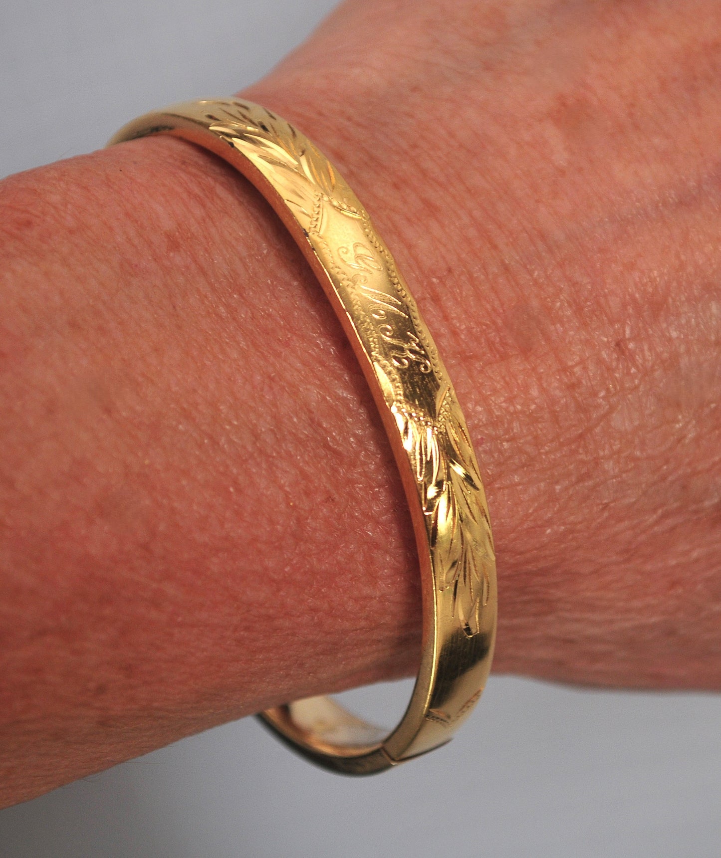 As is - Vintage Signed Gold Filled Bangle Bracelet