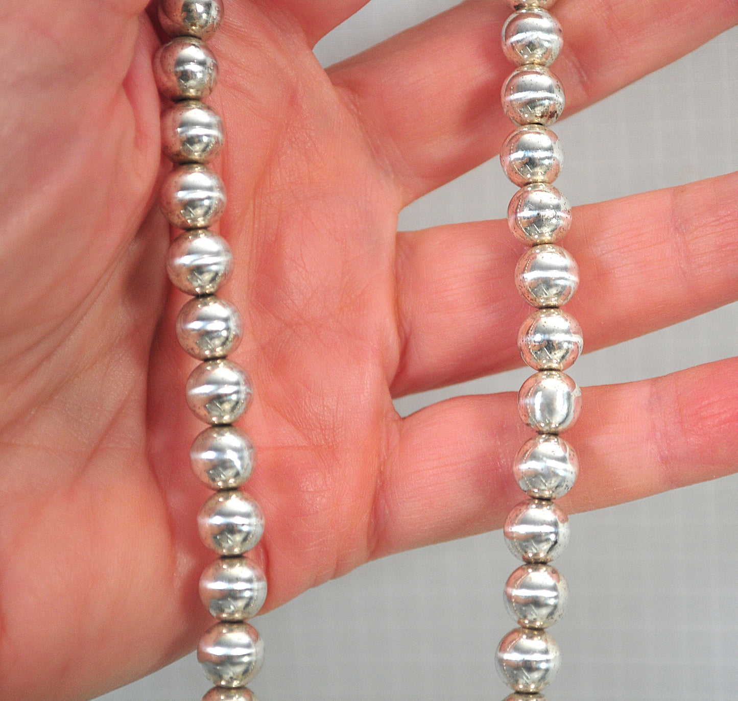 Milor 8mm Sterling Silver Bead Ball Choker Necklace with Magnetic Clasp