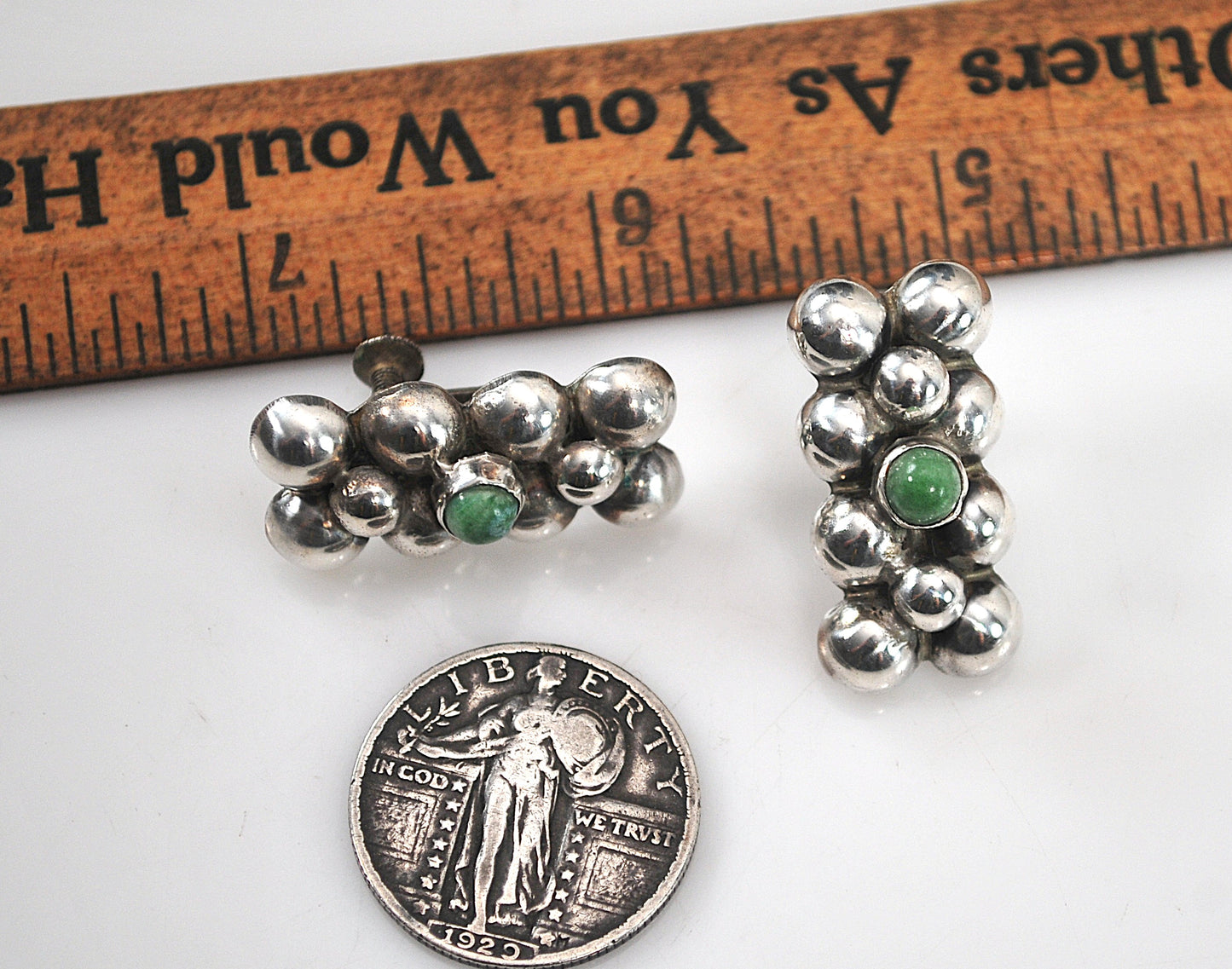 Vintage Southwestern Sterling Silver Turquoise Screw Back Earrings