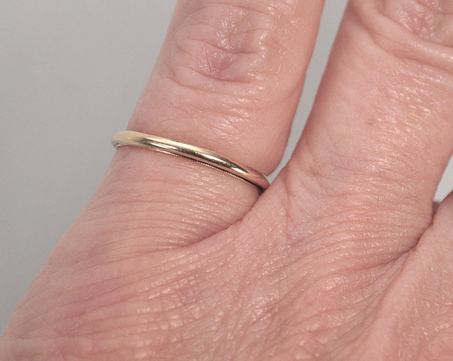 Narrow Vintage 14K Gold Wedding Band Ring