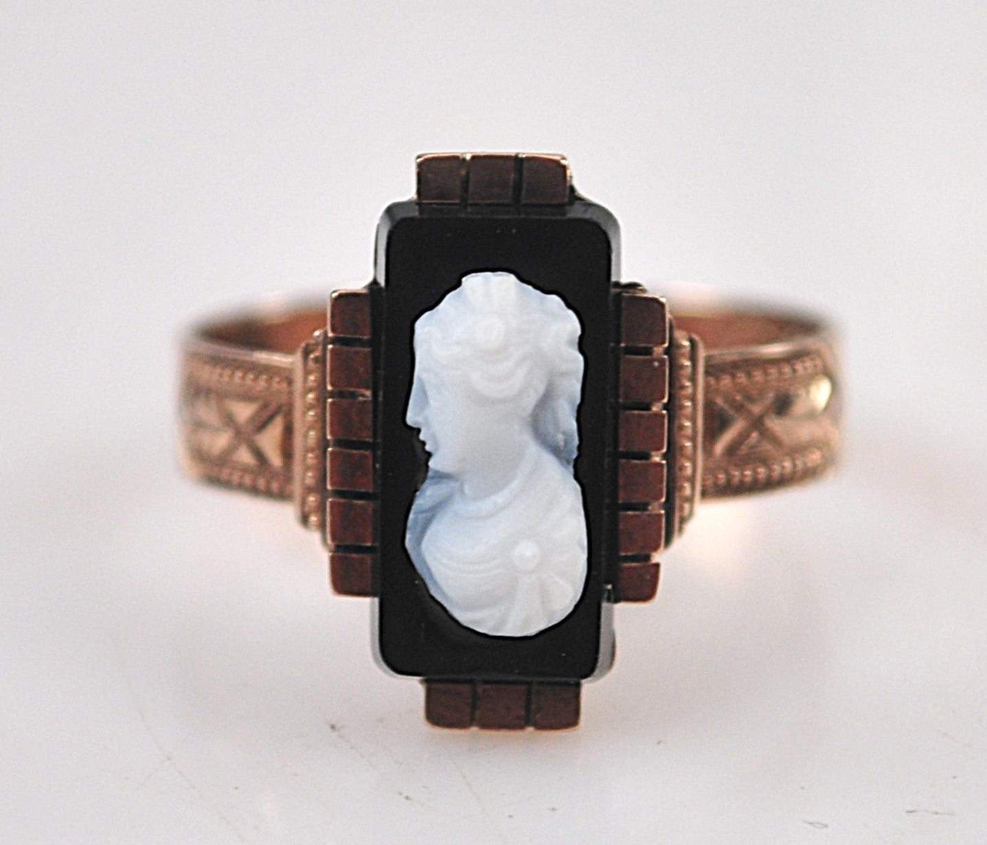 Antique Victorian Gold Hardstone Cameo Ring