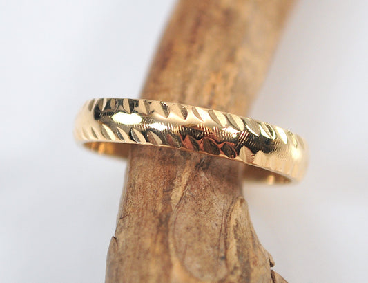 Signed 14K Gold 4mm Wedding Band Ring