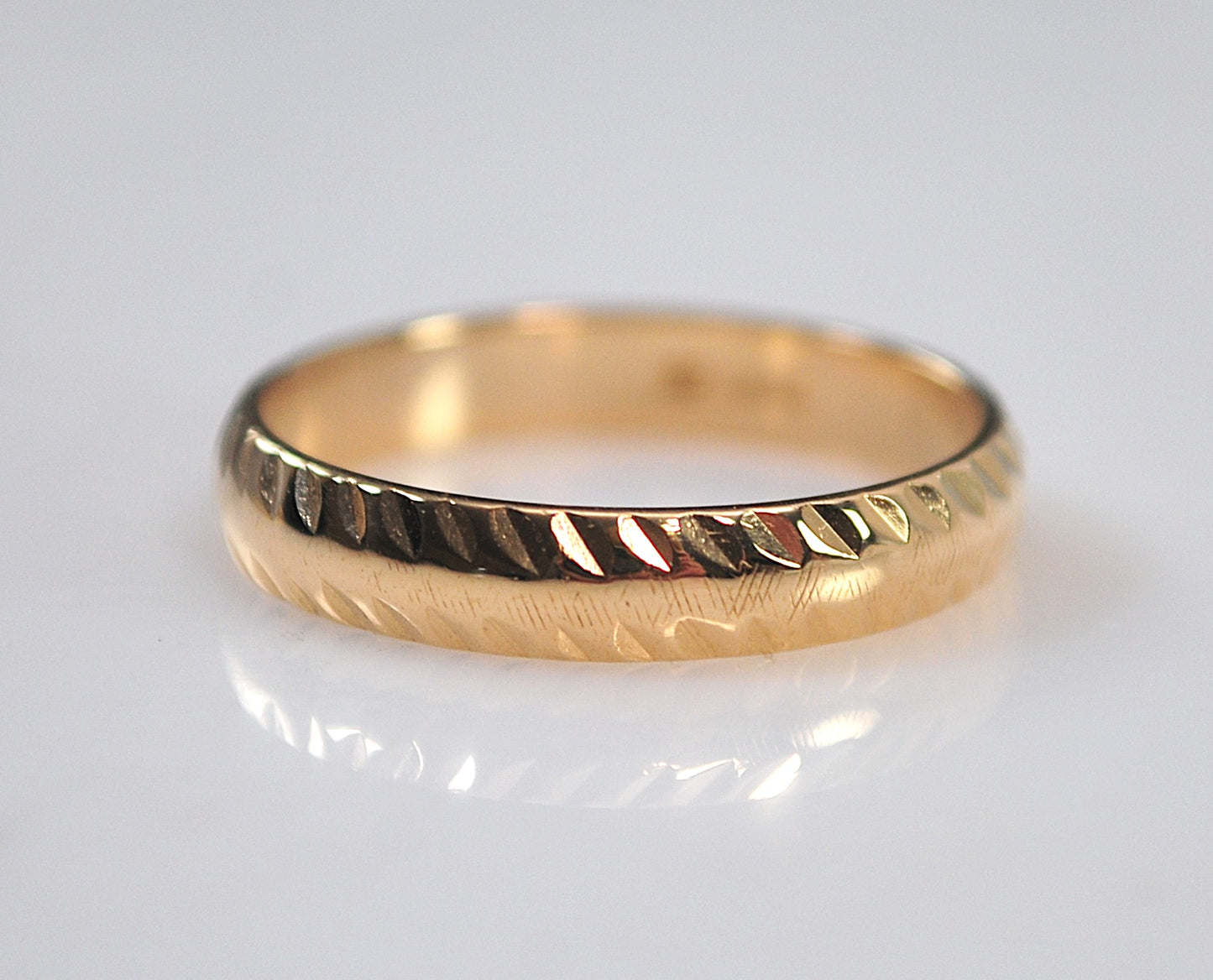 Signed 14K Gold 4mm Wedding Band Ring