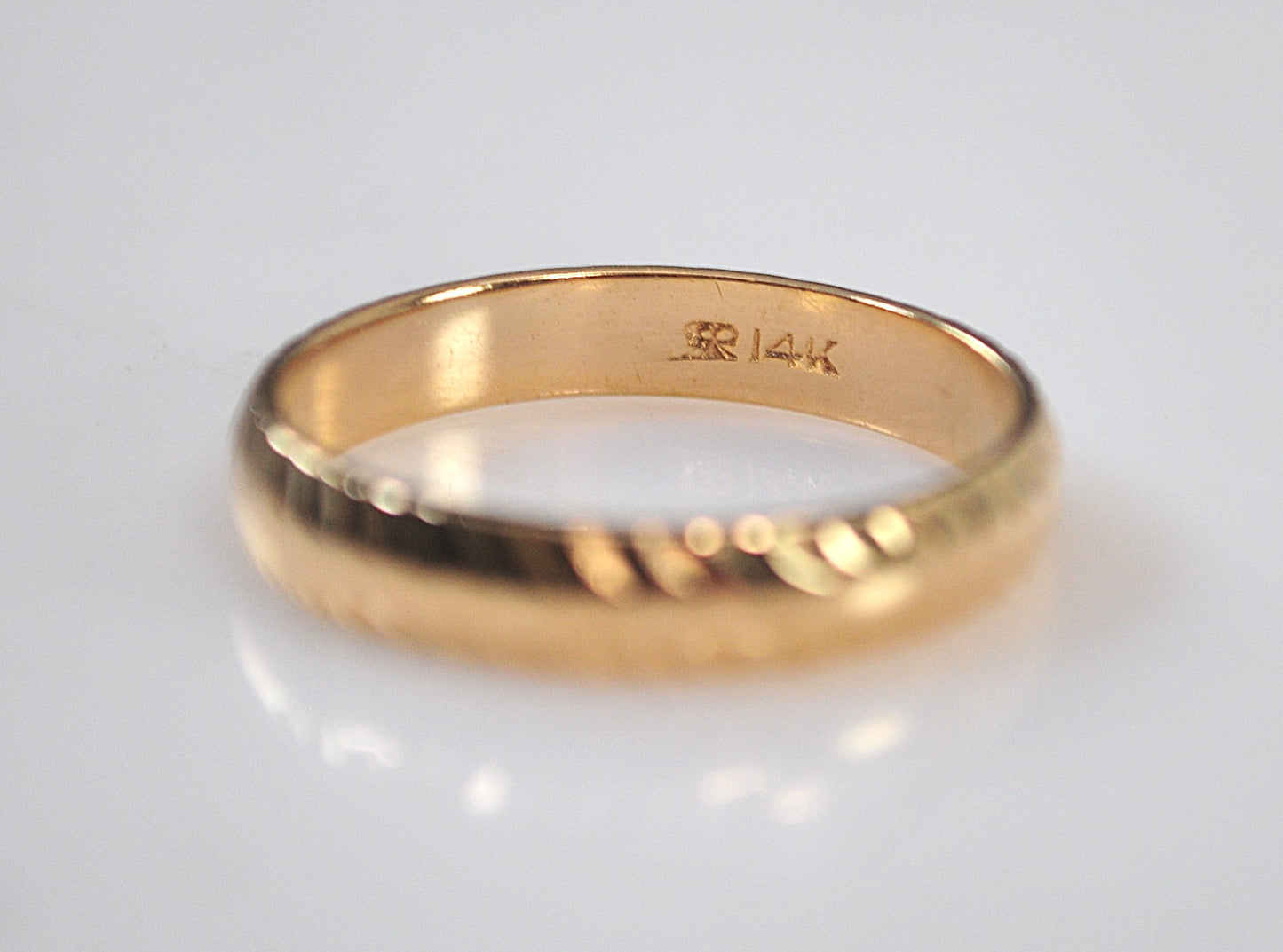 Signed 14K Gold 4mm Wedding Band Ring
