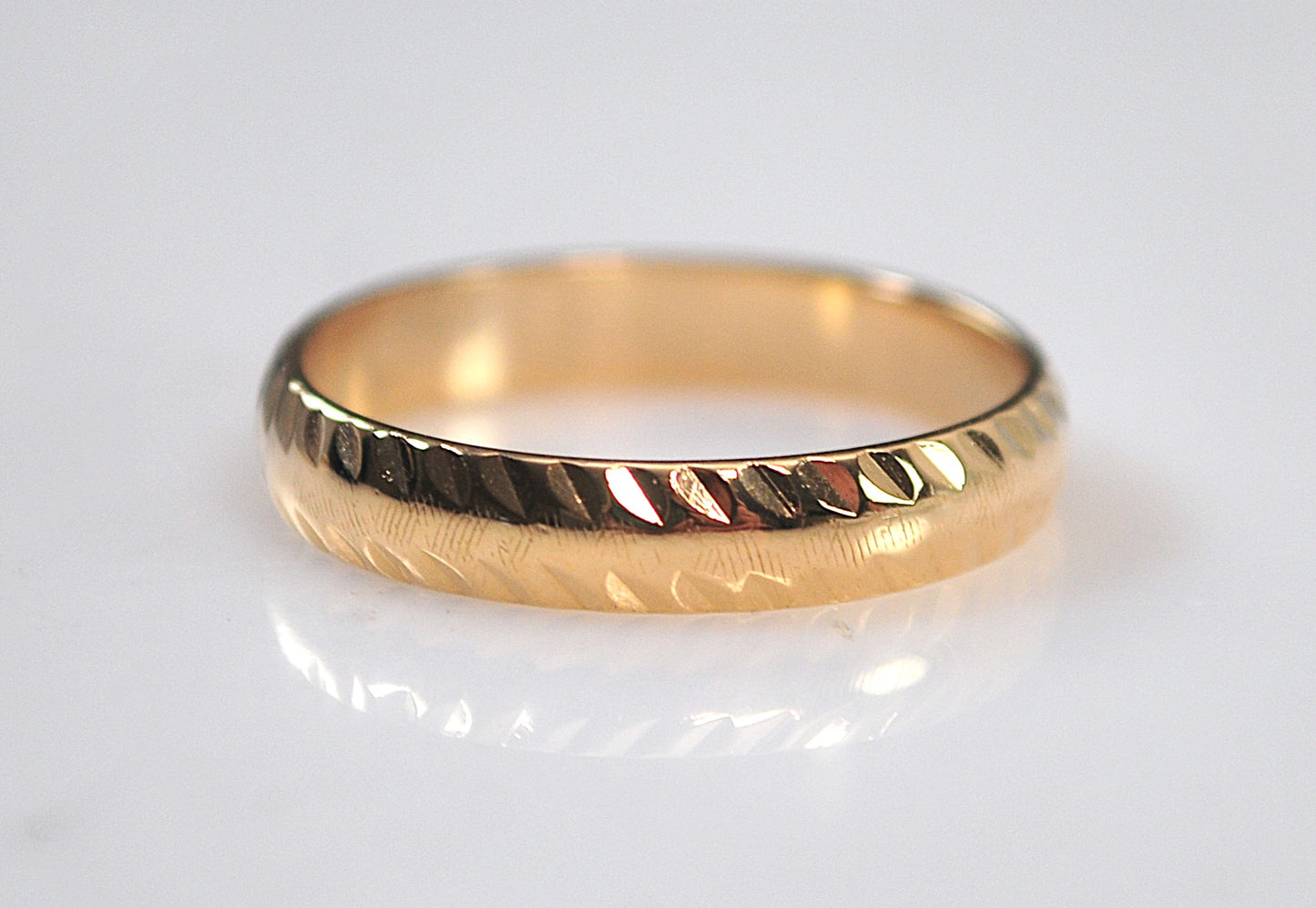 Signed 14K Gold 4mm Wedding Band Ring