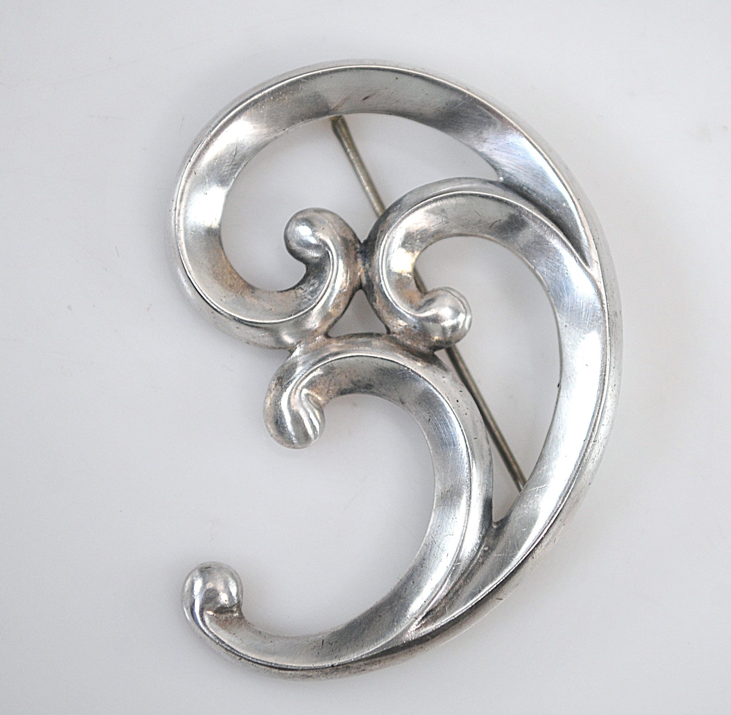 James Avery Sterling Silver Flourish Scrolled Brooch