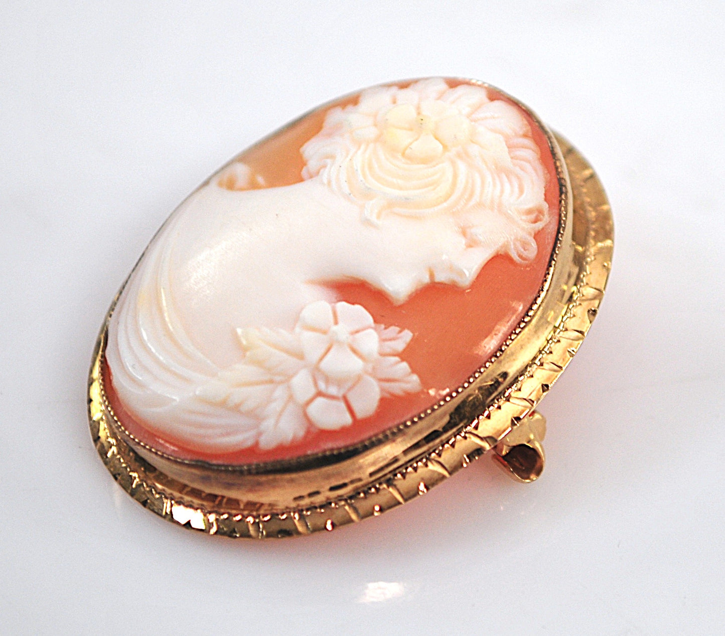 Antique Signed 10K Gold Carved Cameo Brooch