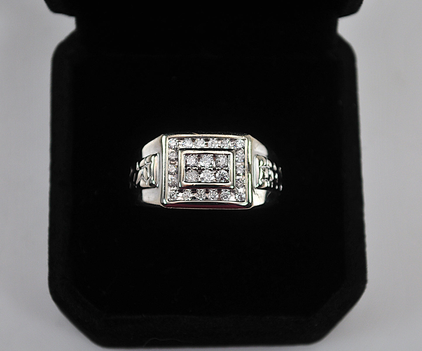 10K Gold Men's Diamond Ring