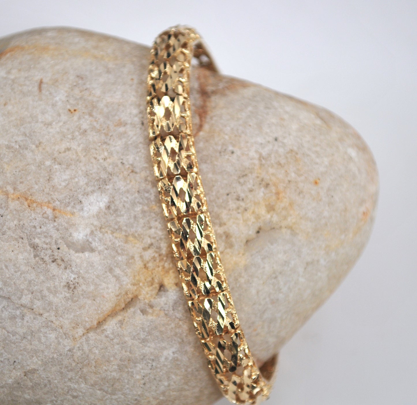 14K Gold Diamond Cut Bracelet