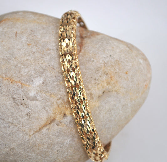 14K Gold Diamond Cut Bracelet