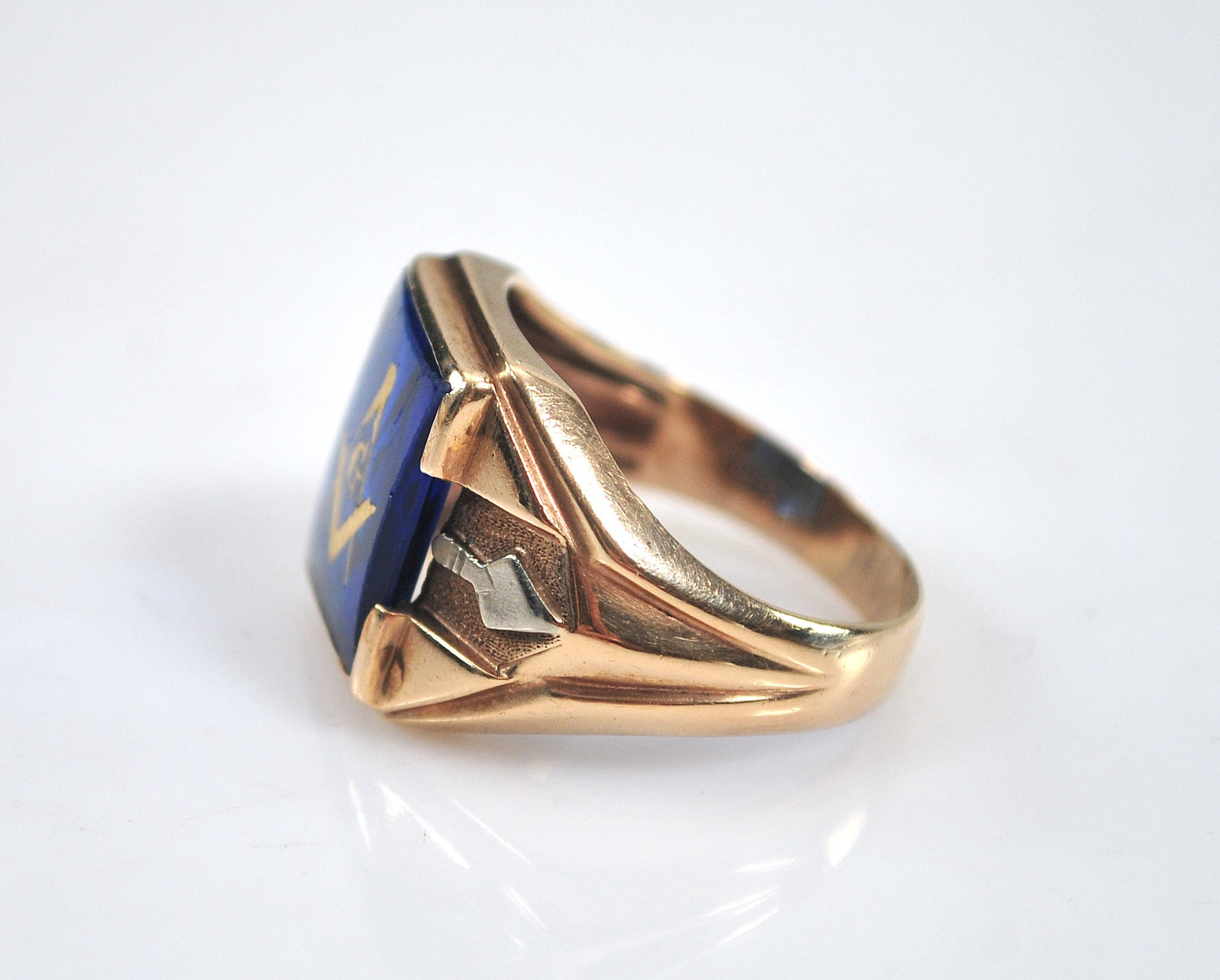 Vintage 10K Gold Masonic Ring