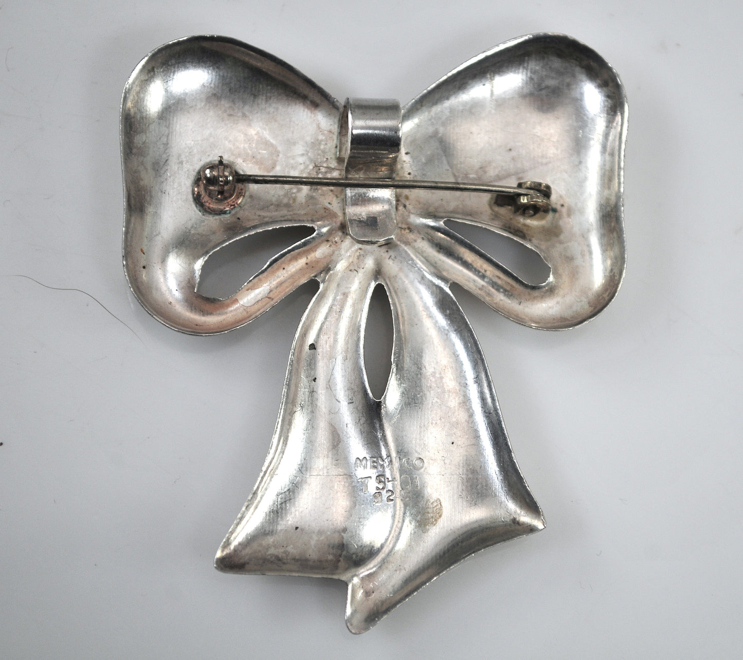 Taxco Sterling Silver Bow Brooch Pendant