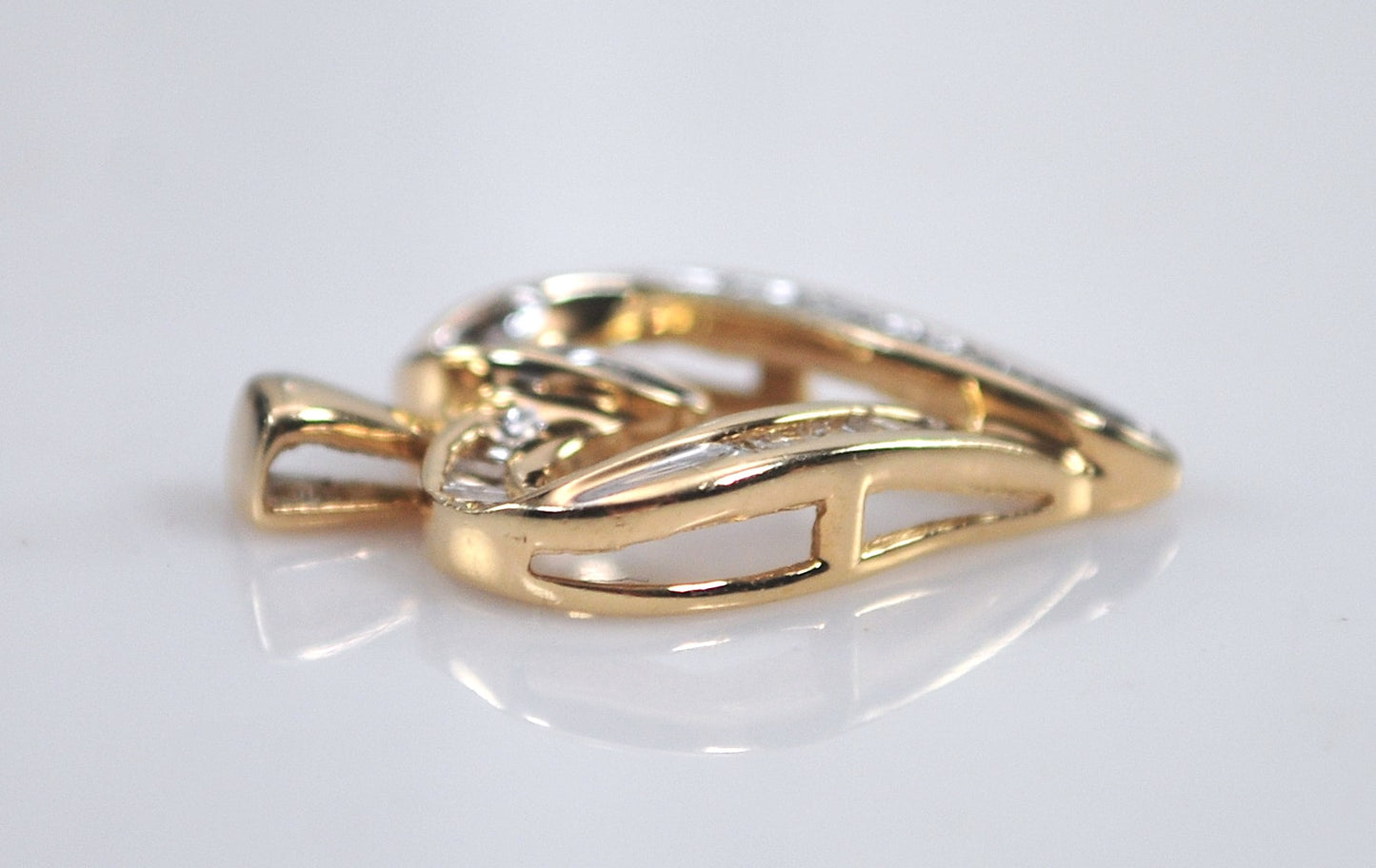 10K Gold Diamond Heart Pendant