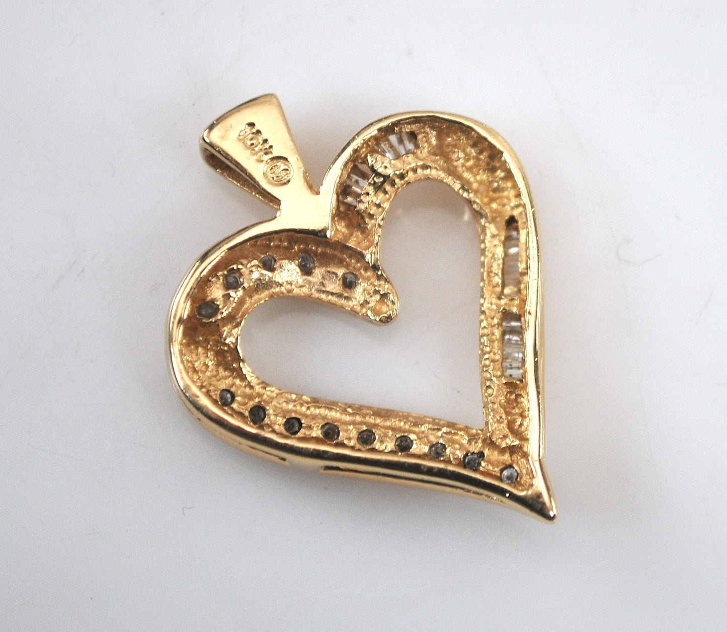10K Gold Diamond Heart Pendant